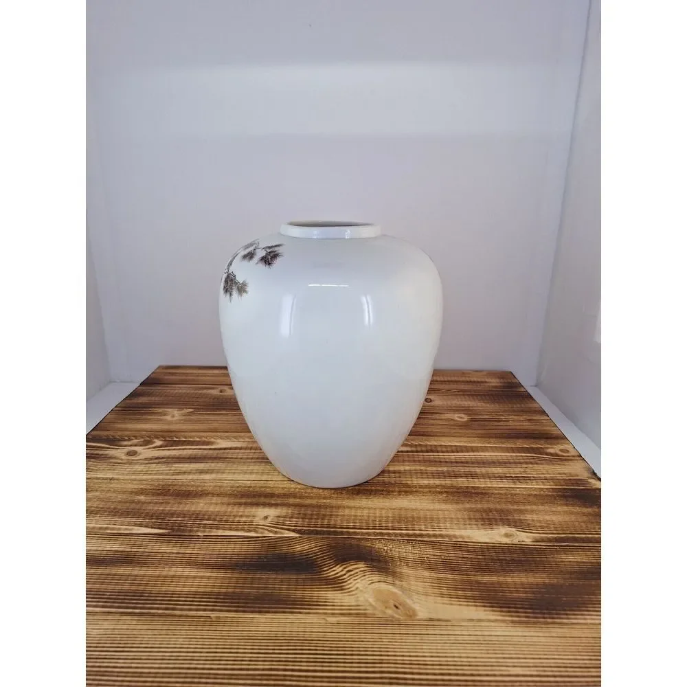 Vintage JAPAN Porcelain‎ vase with Japanese scene man reading scroll brown white